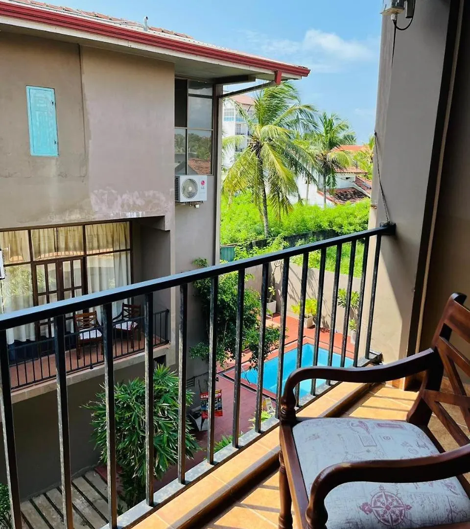 Hotel The Cave Negombo